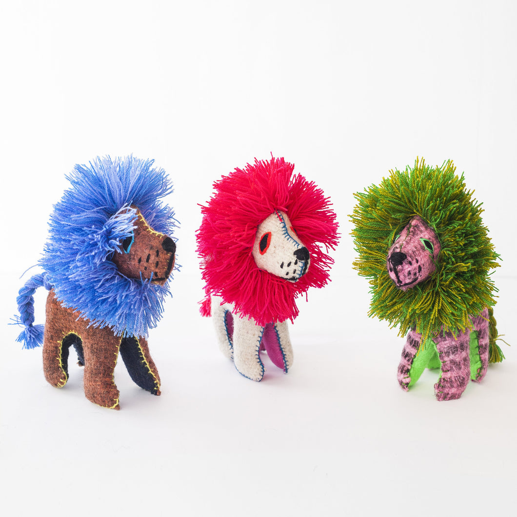 CHIAPAS Wool Felt Animalitos -  Trio of Lions